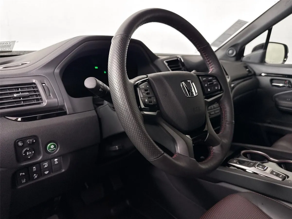 2025 Honda Ridgeline Black Edition thumbnail 4