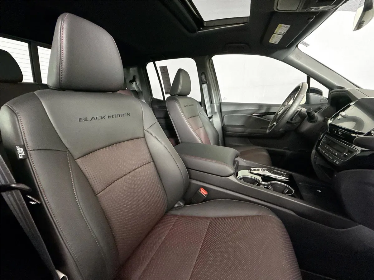 2025 Honda Ridgeline Black Edition thumbnail 40