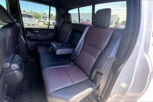 2025 Honda Ridgeline Black Edition thumbnail 19