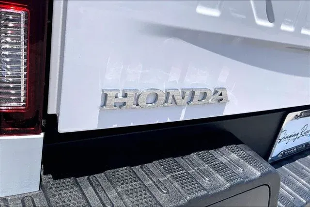 2025 Honda Ridgeline Black Edition thumbnail 25