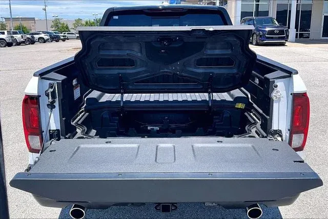 2025 Honda Ridgeline Black Edition thumbnail 31