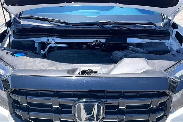 2025 Honda Ridgeline Black Edition thumbnail 34