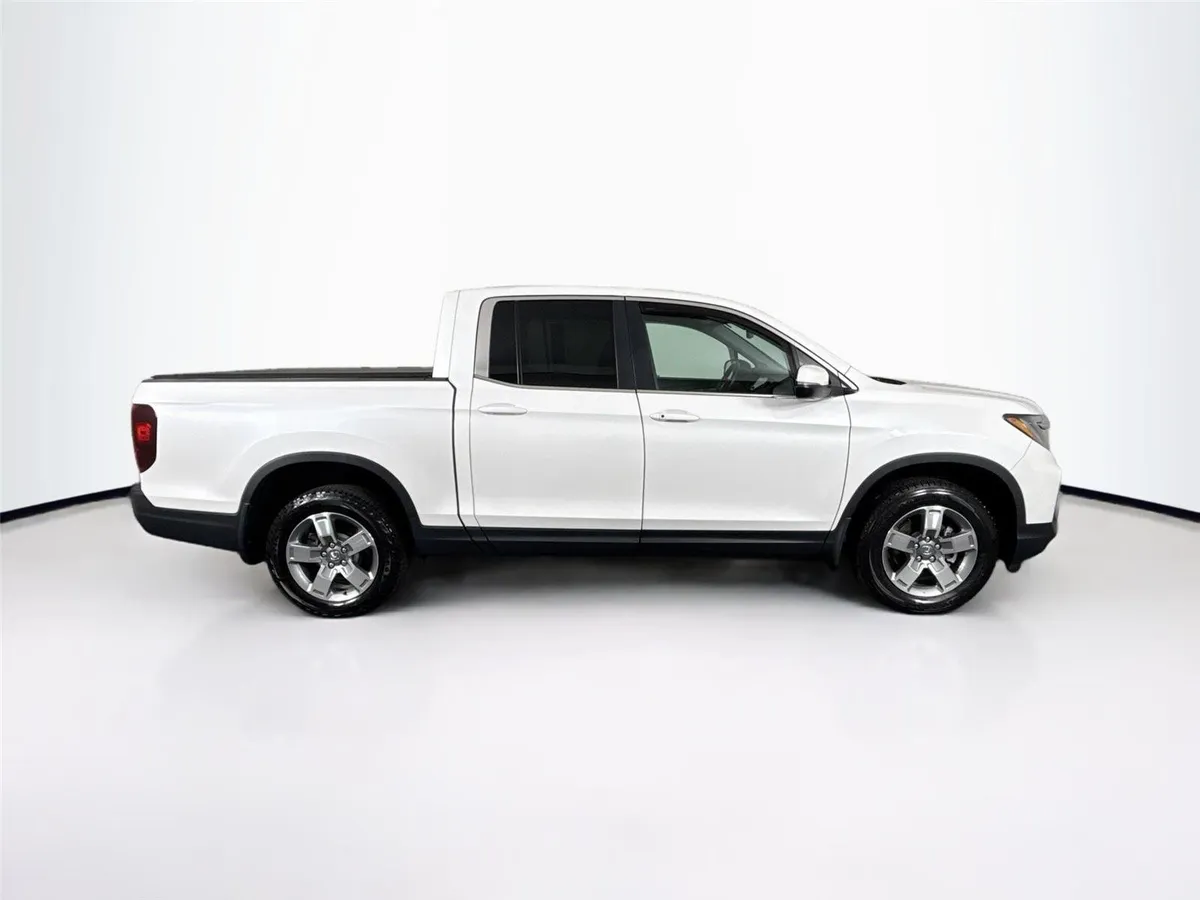 2025 Honda Ridgeline RTL thumbnail 11
