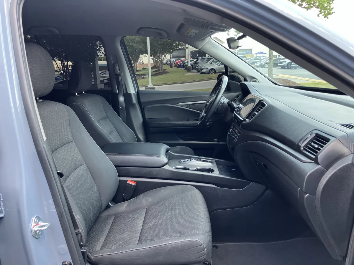 2025 Honda Ridgeline Sport AWD thumbnail 33
