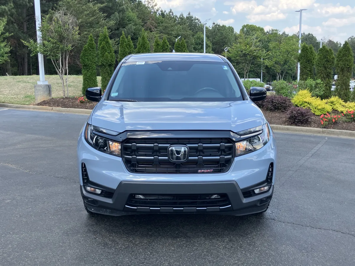 2025 Honda Ridgeline Sport AWD thumbnail 39