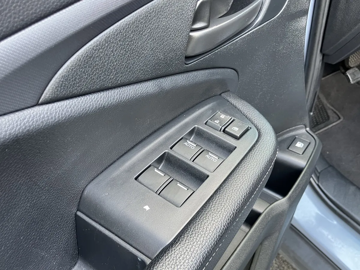 2025 Honda Ridgeline Sport AWD thumbnail 50