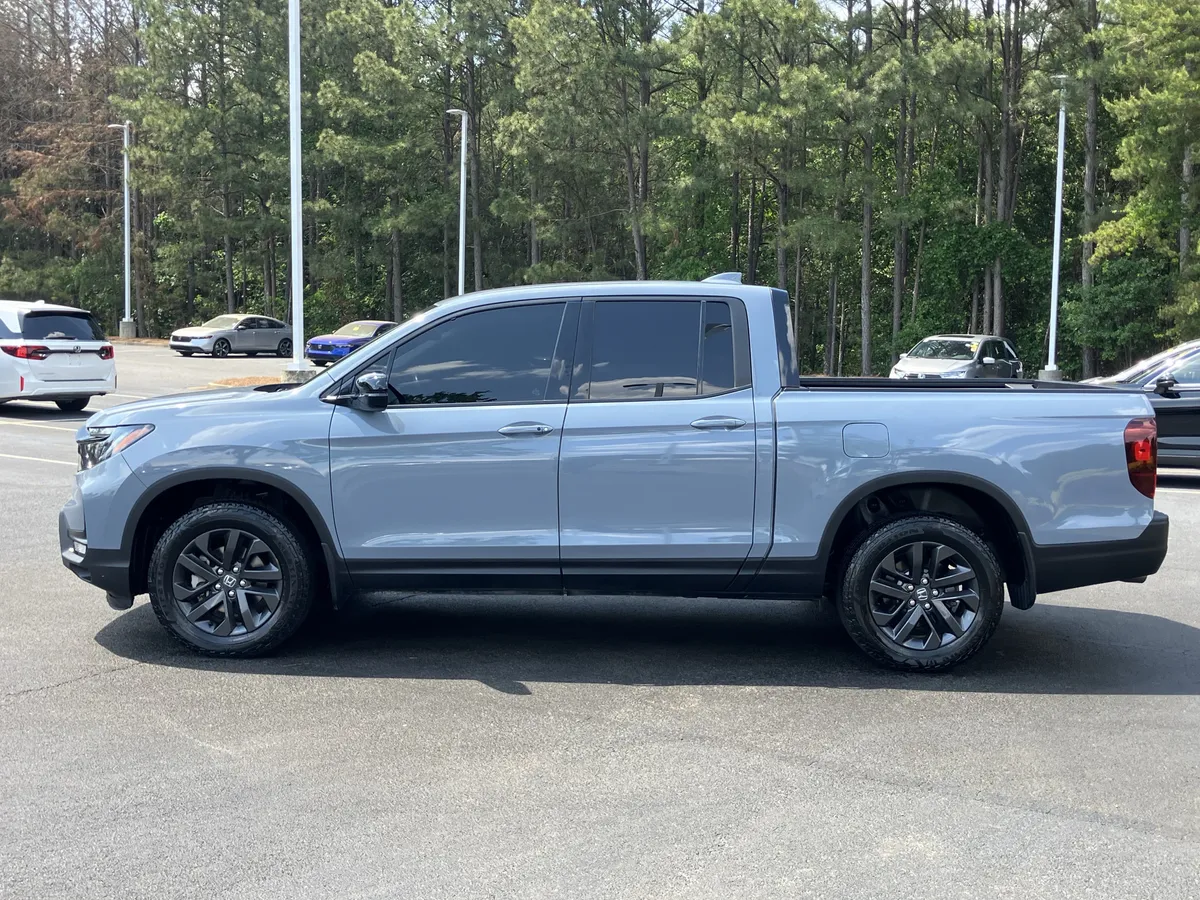 2025 Honda Ridgeline Sport AWD thumbnail 7