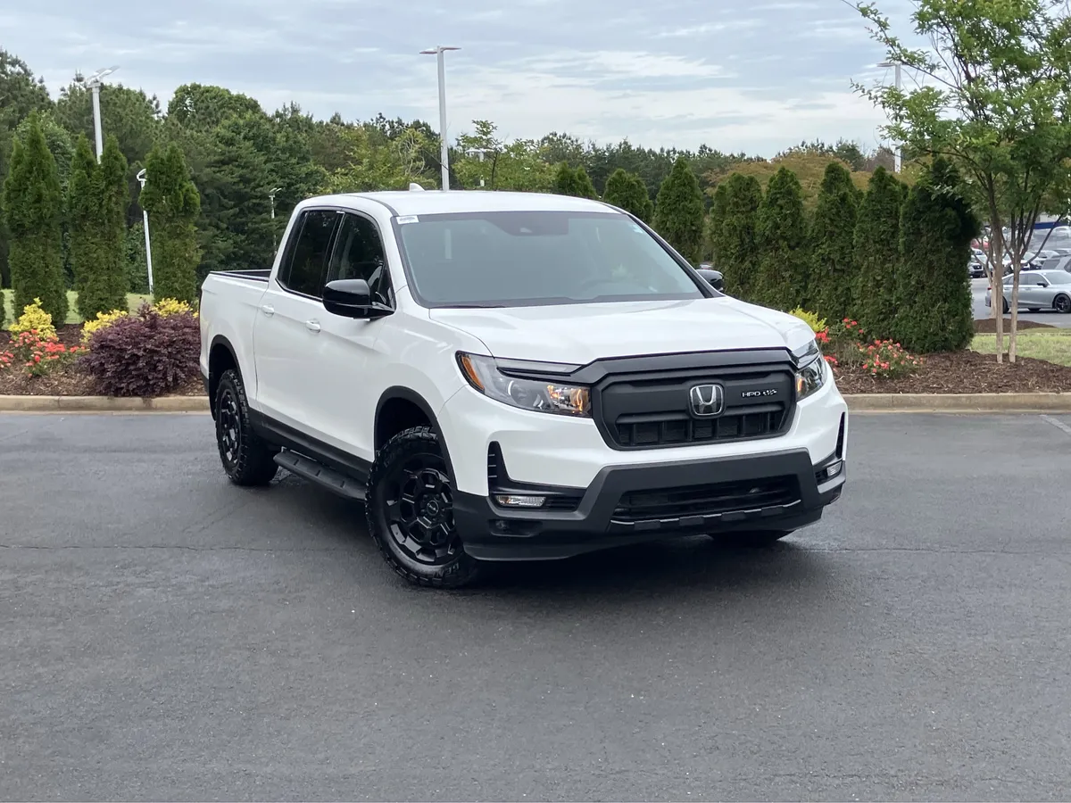 2025 Honda Ridgeline Sport+ AWD thumbnail 2