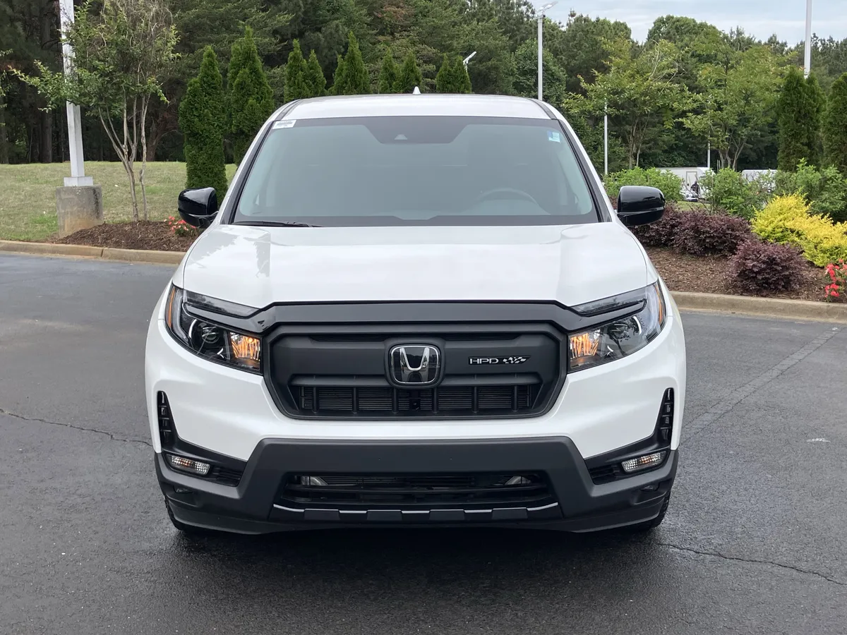 2025 Honda Ridgeline Sport+ AWD thumbnail 3