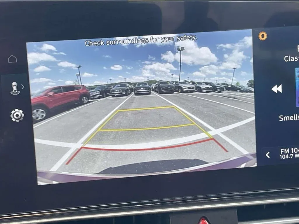 2025 Hyundai Elantra SEL Convenience thumbnail 16