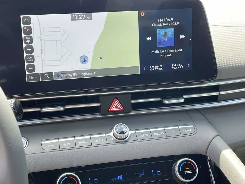 2025 Hyundai Elantra SEL Convenience thumbnail 17