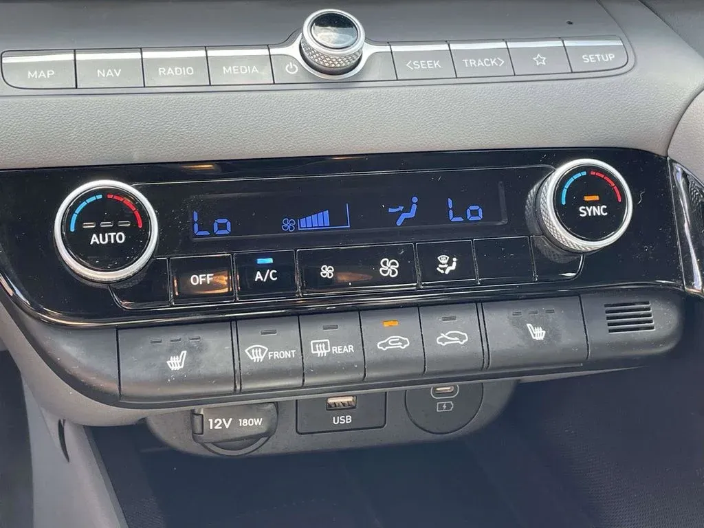 2025 Hyundai Elantra SEL Convenience thumbnail 18