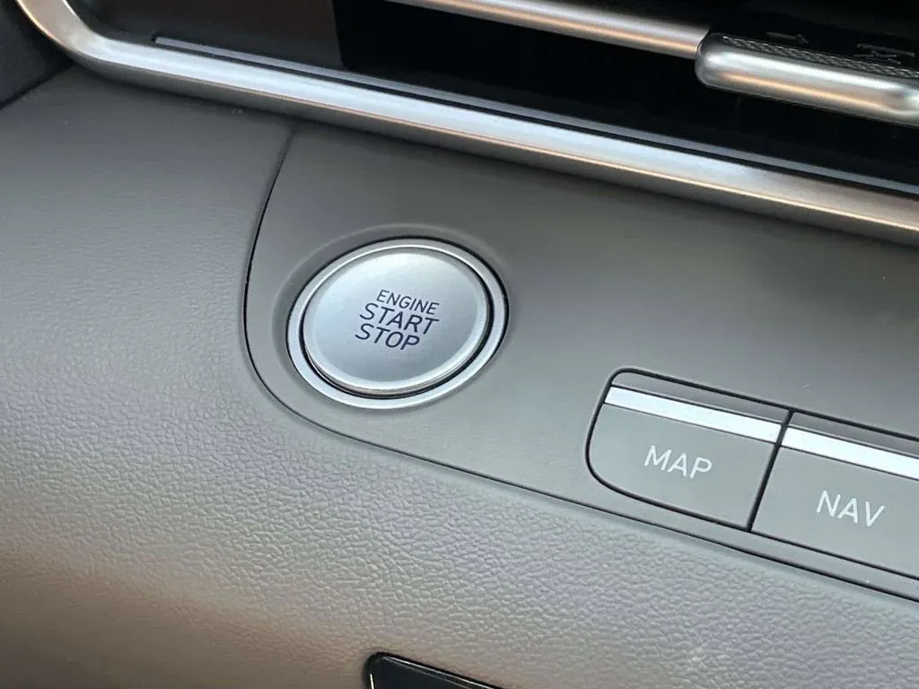 2025 Hyundai Elantra SEL Convenience thumbnail 21