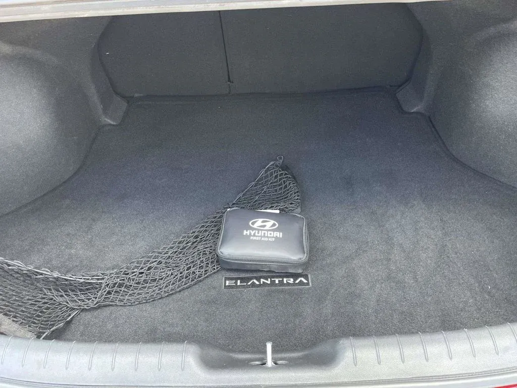 2025 Hyundai Elantra SEL Convenience thumbnail 27