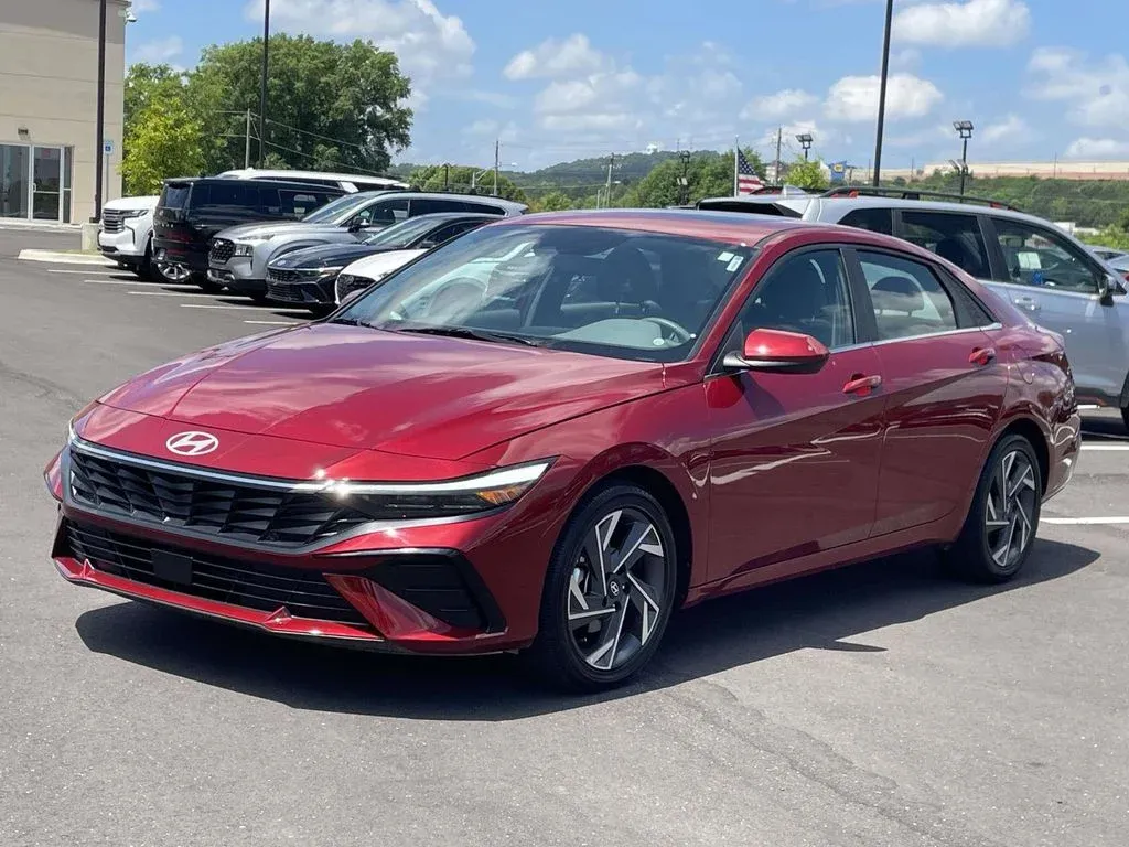 2025 Hyundai Elantra SEL Convenience thumbnail 7