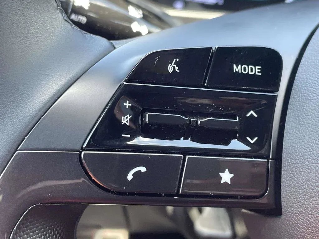 2025 Hyundai Elantra SEL Sport thumbnail 21
