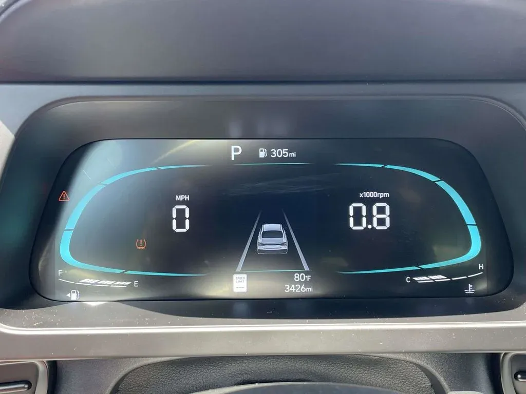 2025 Hyundai Elantra SEL Sport thumbnail 23