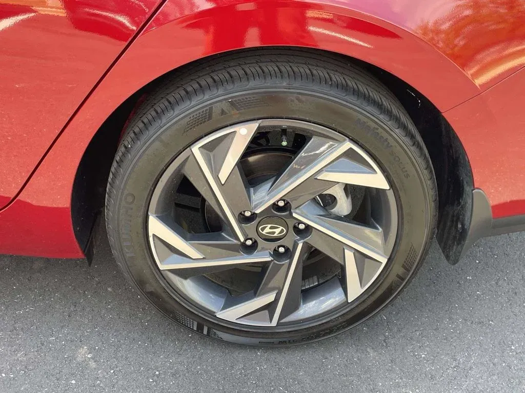 2025 Hyundai Elantra SEL Sport thumbnail 26