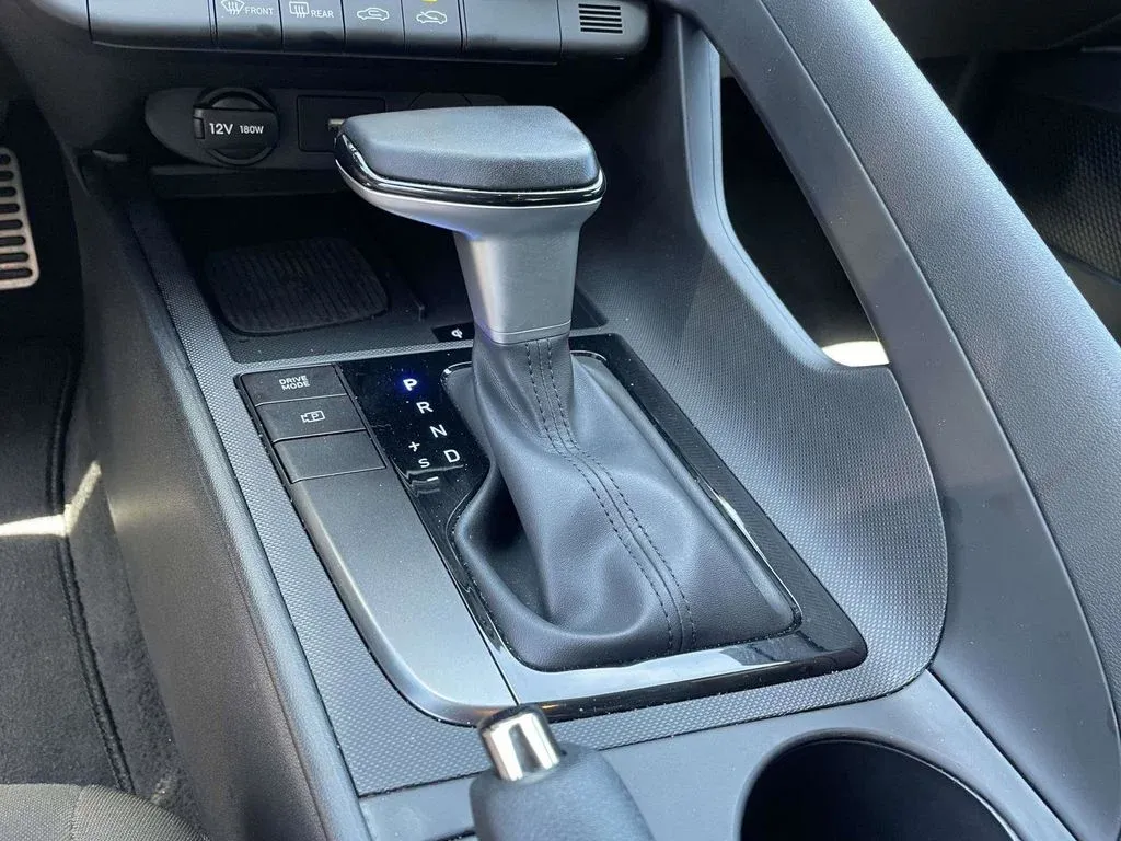 2025 Hyundai Elantra SEL Sport thumbnail 21