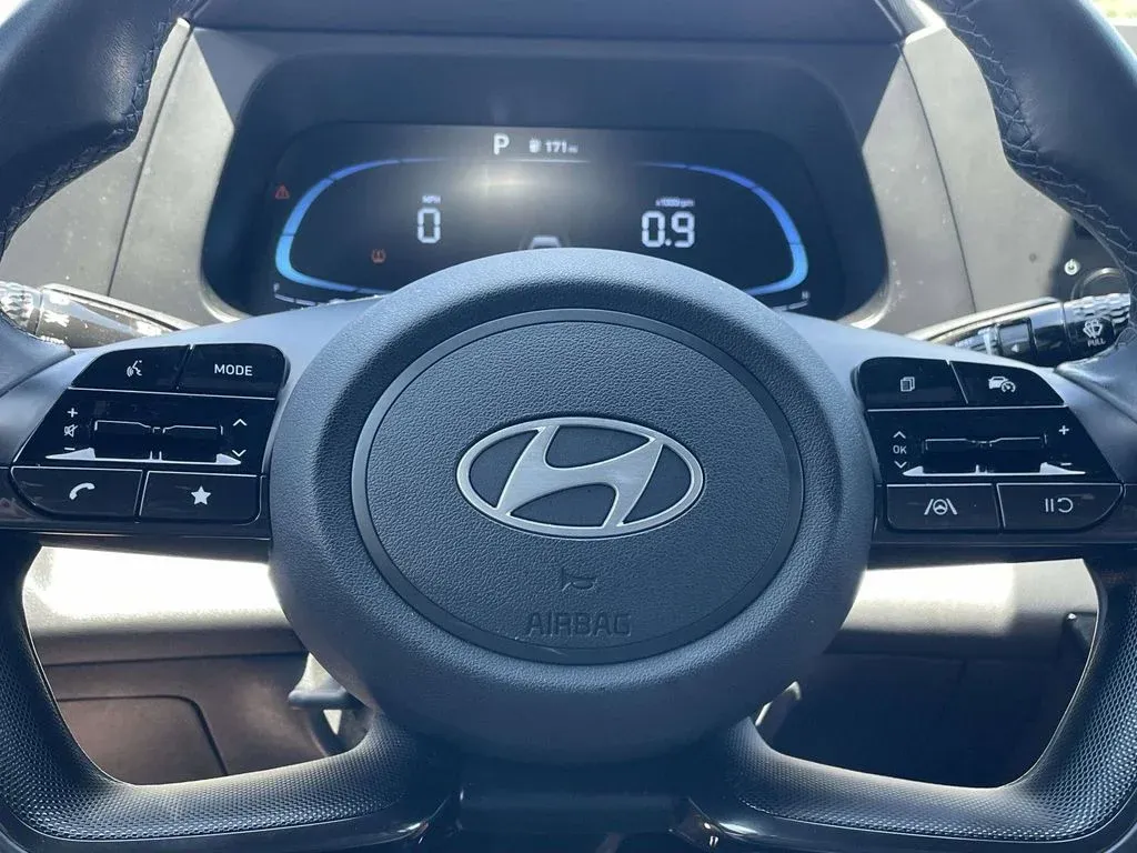 2025 Hyundai Elantra SEL Sport thumbnail 25