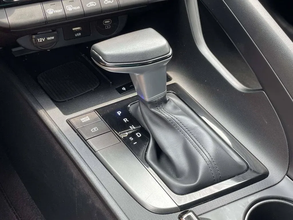 2025 Hyundai Elantra SEL Sport thumbnail 17