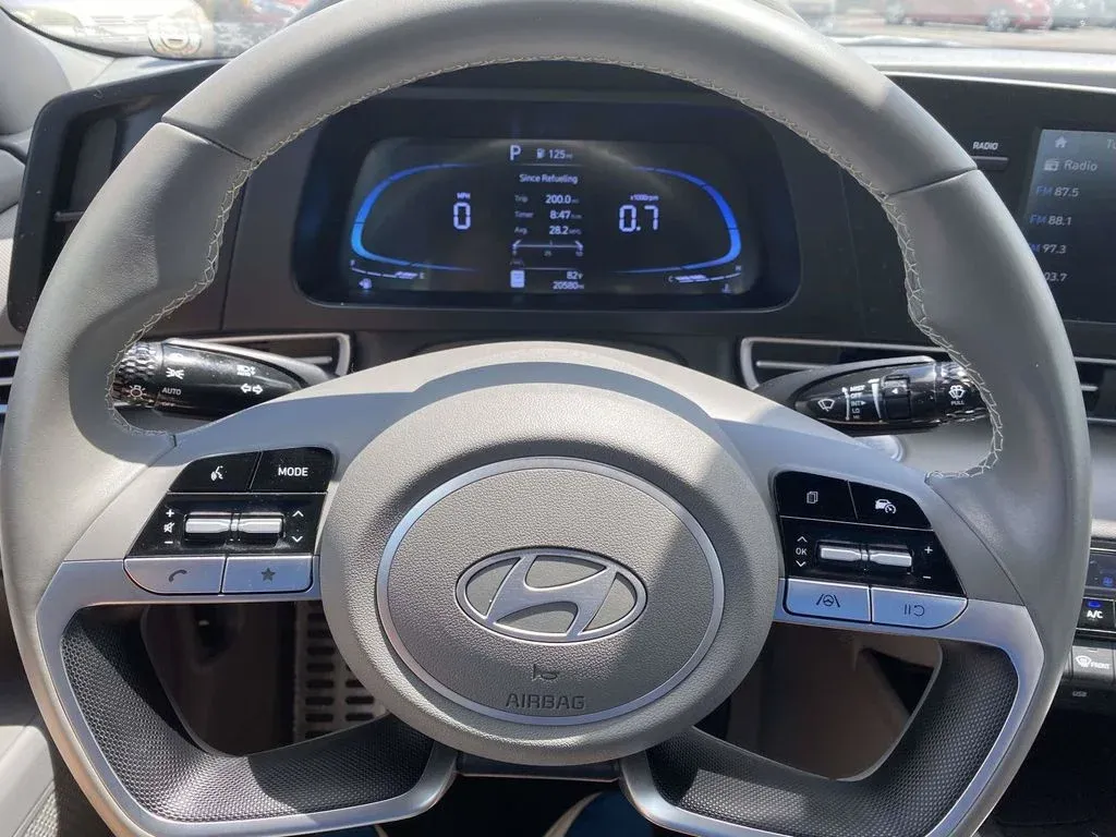 2025 Hyundai Elantra SEL Sport thumbnail 29