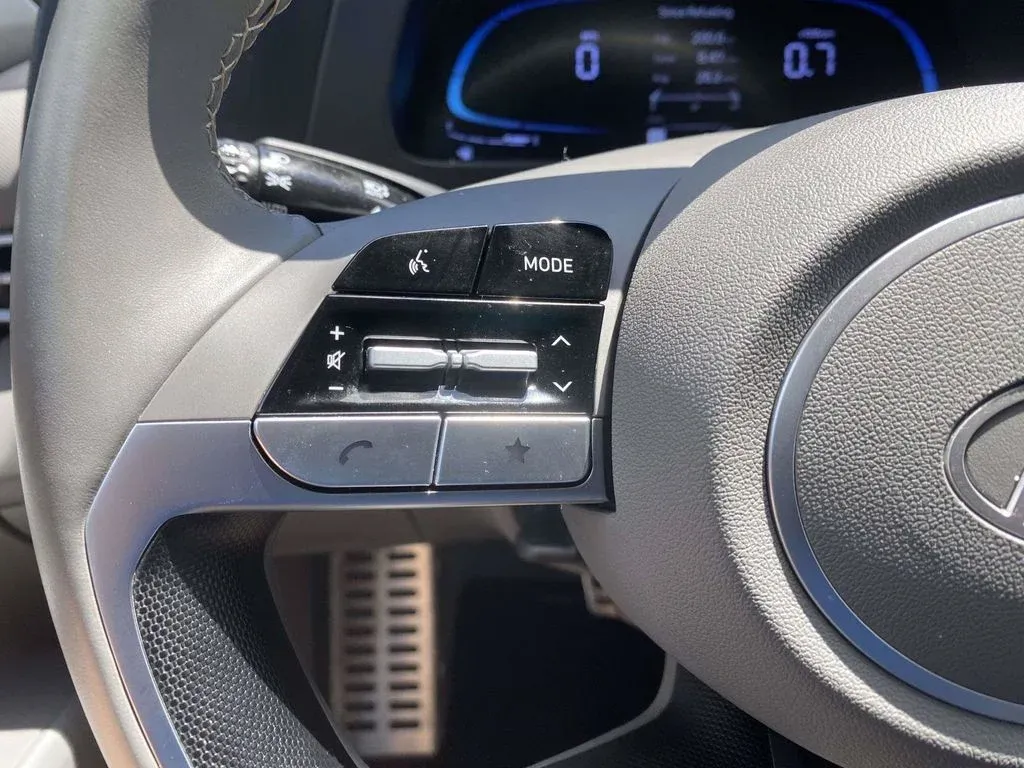 2025 Hyundai Elantra SEL Sport thumbnail 30