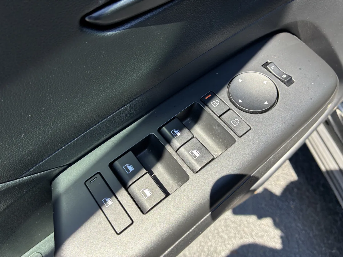 2025 Hyundai Kona SEL Convenience thumbnail 21