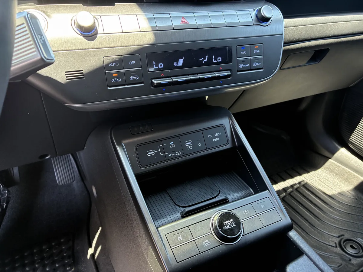 2025 Hyundai Kona SEL Convenience thumbnail 31