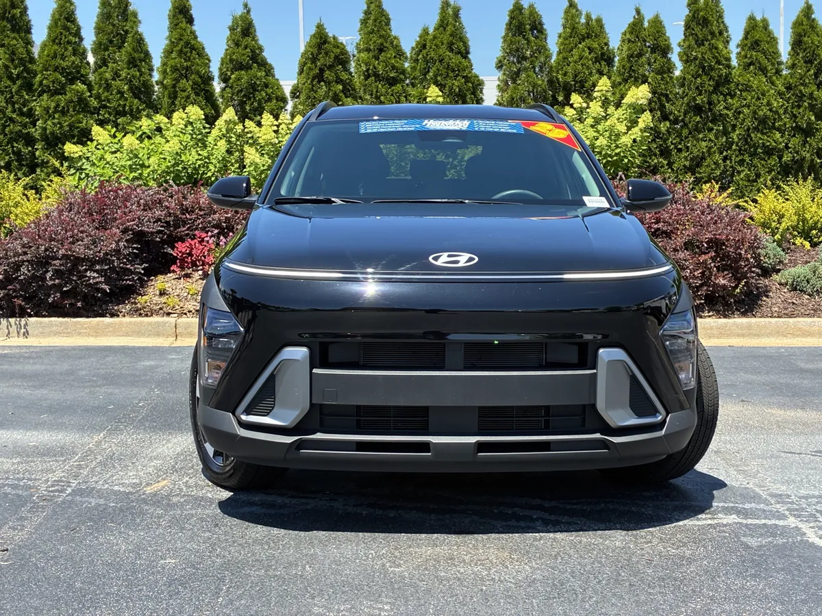 2025 Hyundai Kona SEL Convenience thumbnail 4