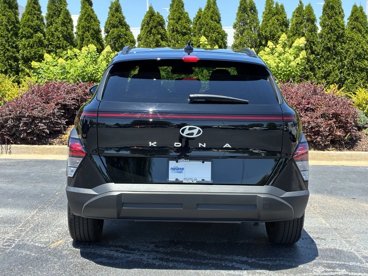 2025 Hyundai Kona SEL Convenience thumbnail 6