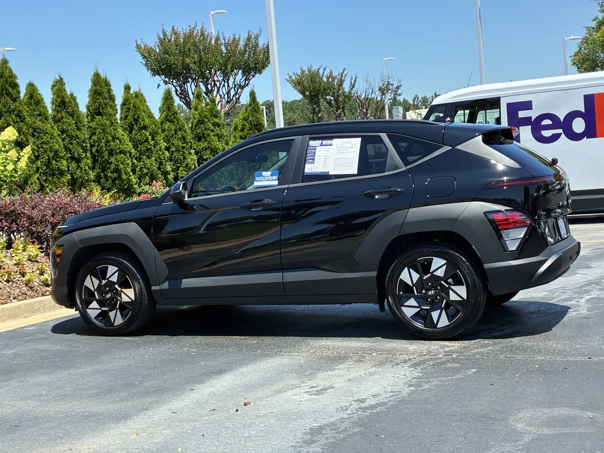 2025 Hyundai Kona SEL Convenience thumbnail 7