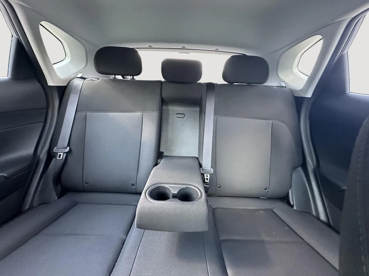 2025 Hyundai Kona SEL thumbnail 13