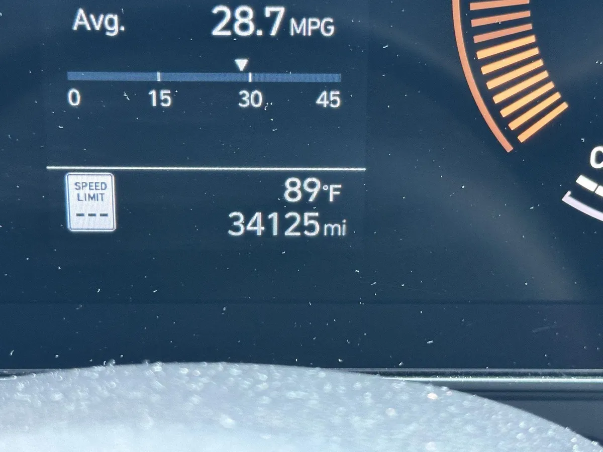2025 Hyundai Kona SEL thumbnail 14