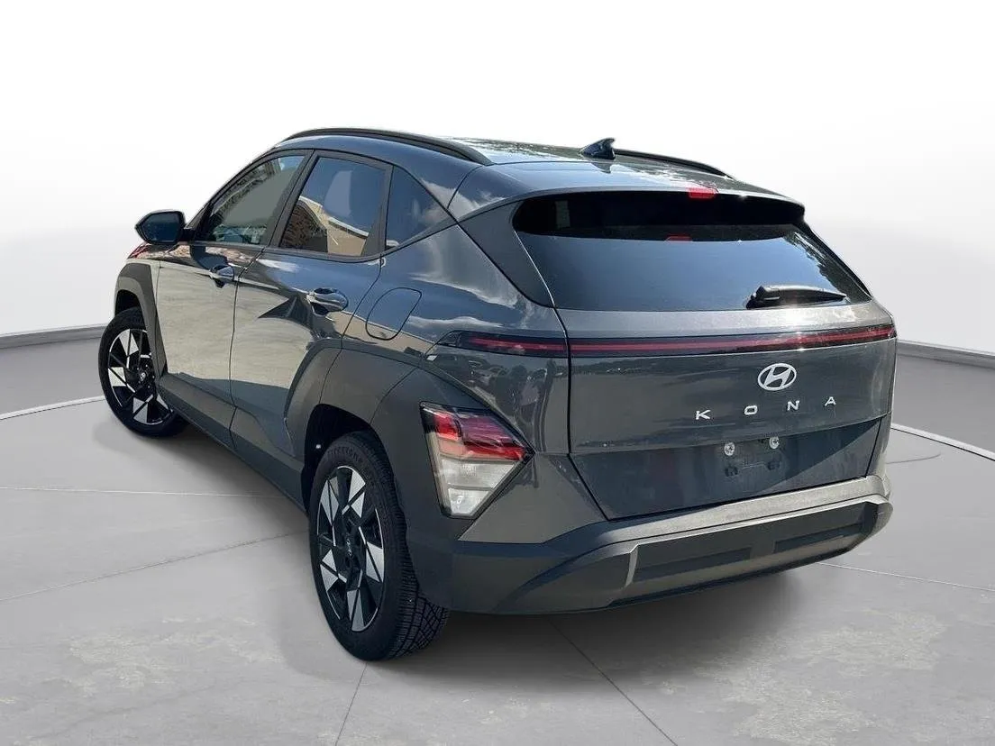 2025 Hyundai Kona SEL thumbnail 8