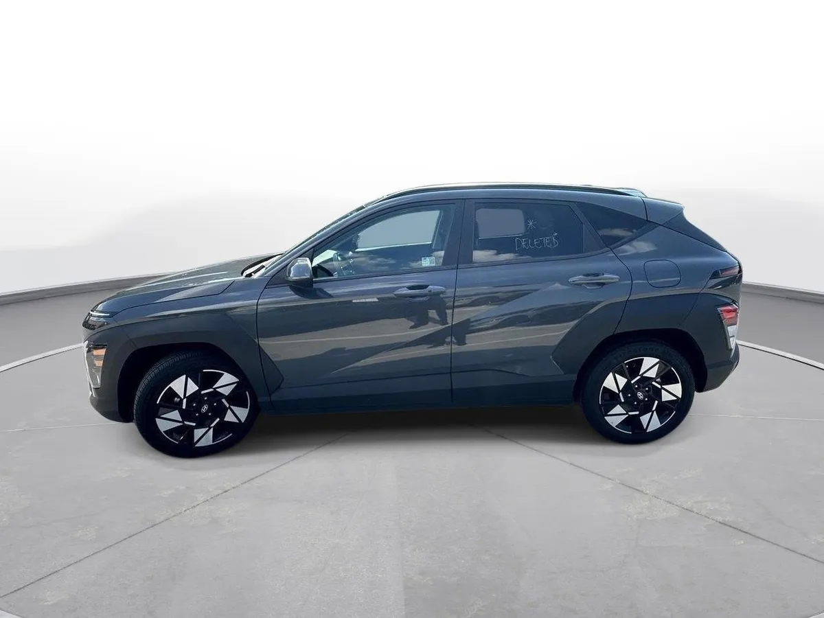 2025 Hyundai Kona SEL thumbnail 9