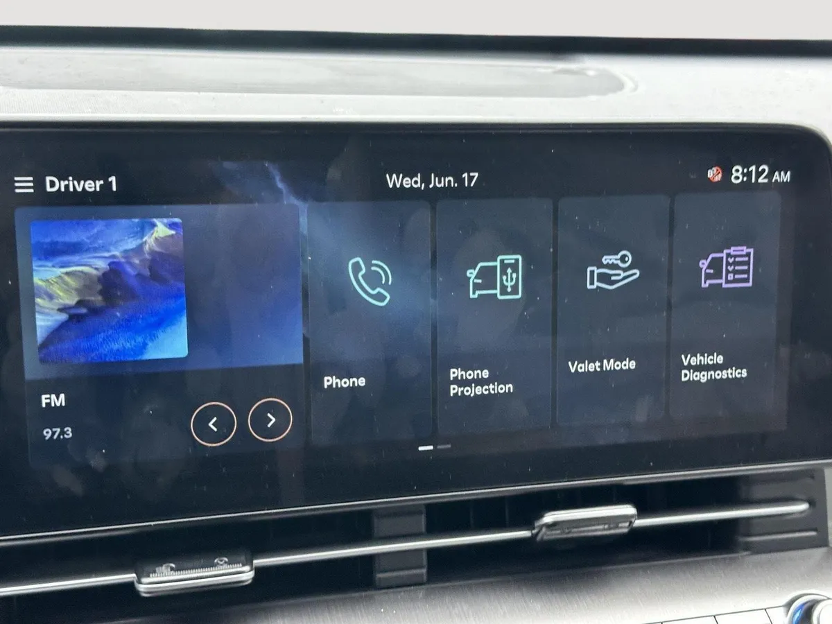 2025 Hyundai Kona SEL thumbnail 12