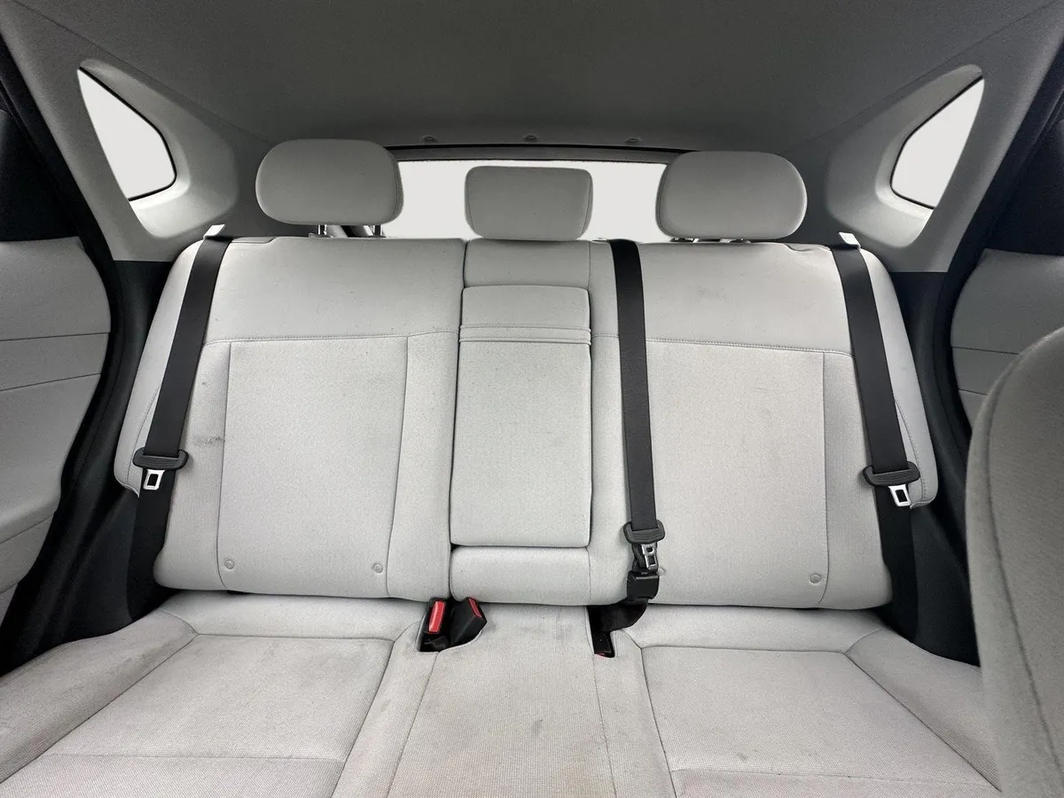 2025 Hyundai Kona SEL thumbnail 13