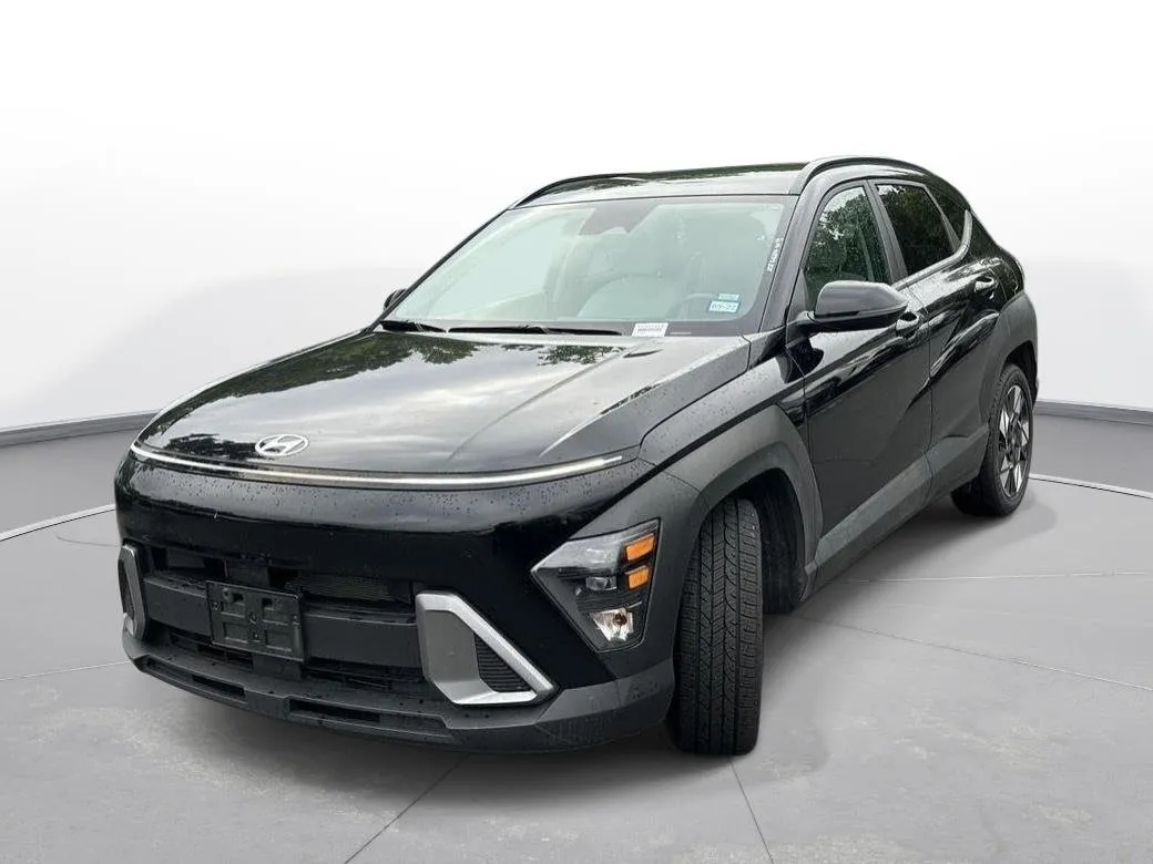 2025 Hyundai Kona SEL thumbnail 2