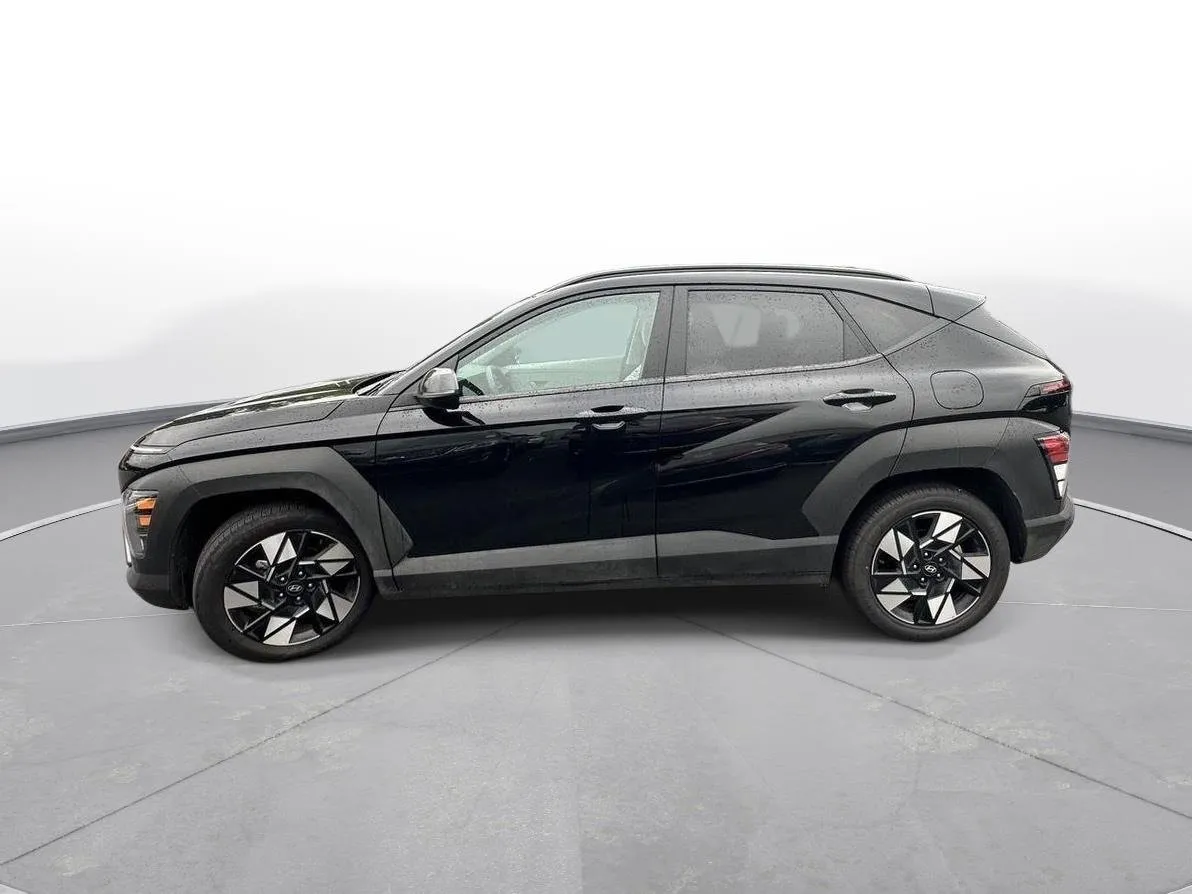 2025 Hyundai Kona SEL thumbnail 9