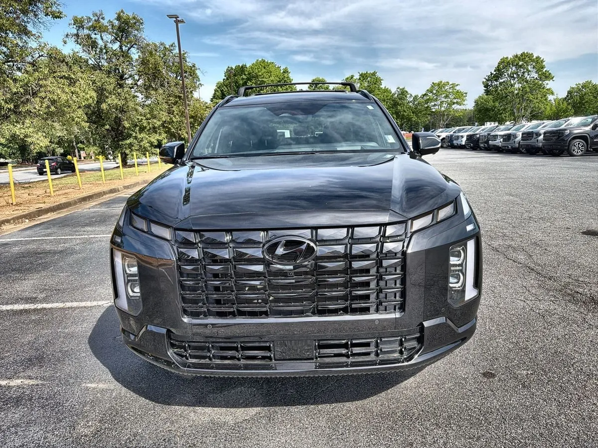 2025 Hyundai Palisade Calligraphy Night Edition thumbnail 3