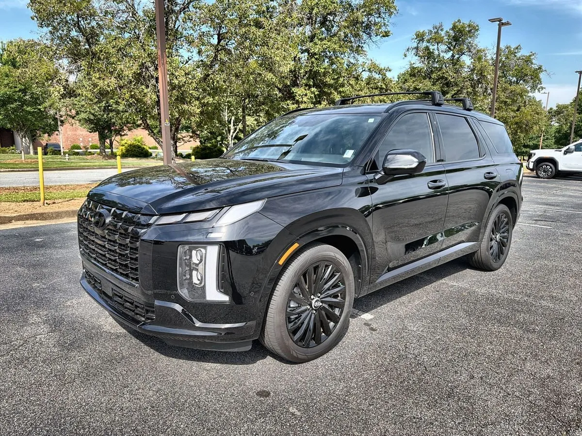 2025 Hyundai Palisade Calligraphy Night Edition thumbnail 4