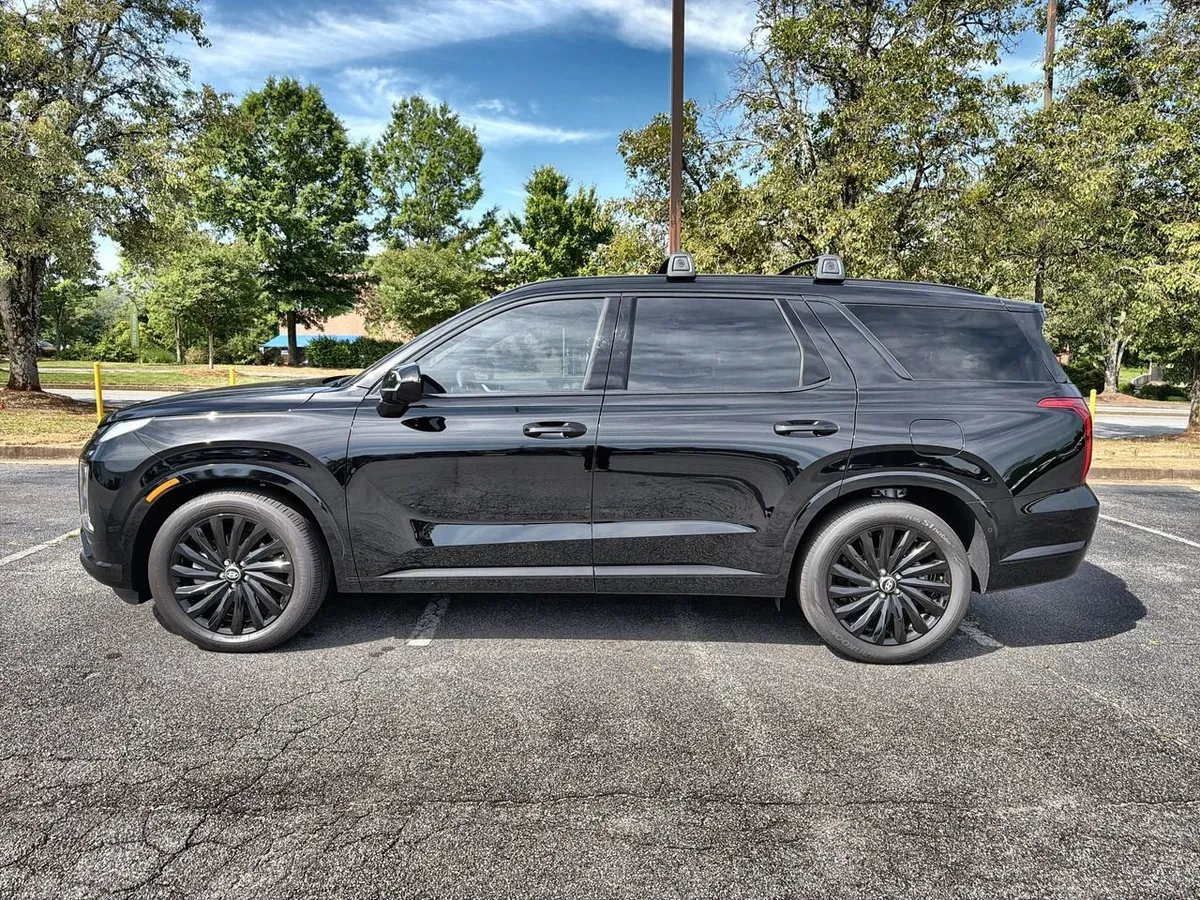 2025 Hyundai Palisade Calligraphy Night Edition thumbnail 5