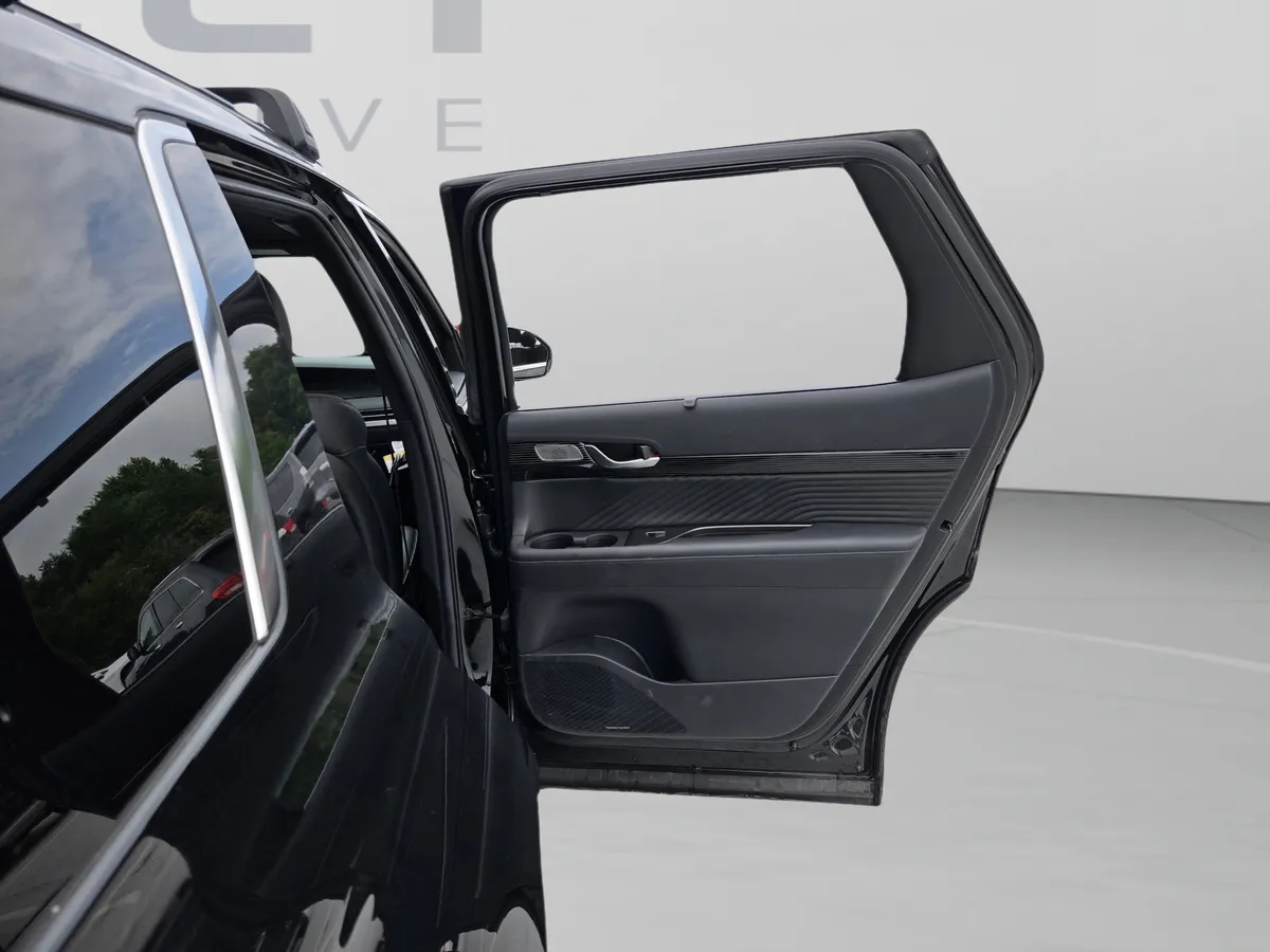 2025 Hyundai Palisade Calligraphy Night Edition thumbnail 29