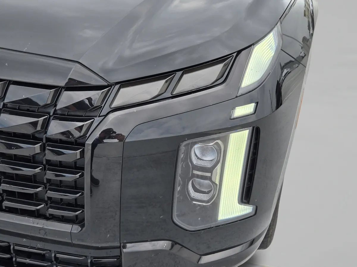 2025 Hyundai Palisade Calligraphy Night Edition thumbnail 9