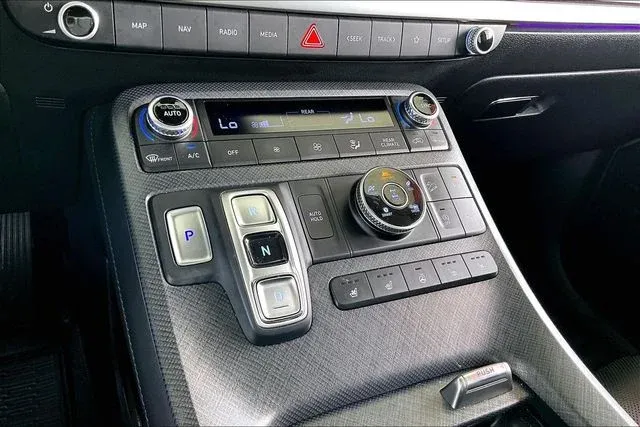 2025 Hyundai Palisade Limited thumbnail 24