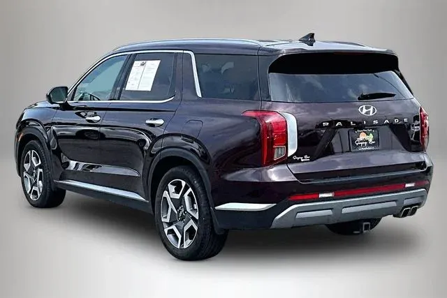 2025 Hyundai Palisade Limited thumbnail 4