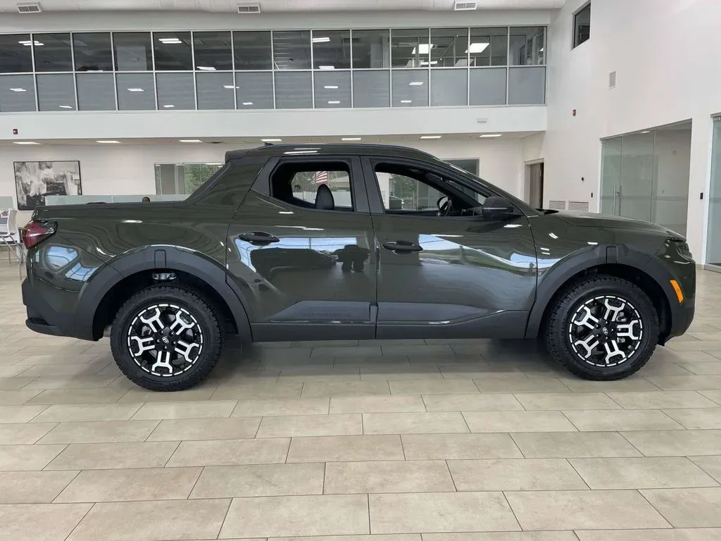 2025 Hyundai Santa Cruz XRT thumbnail 2