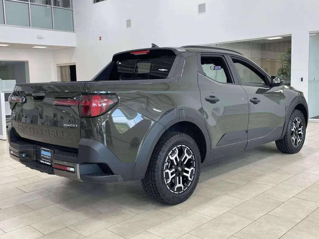 2025 Hyundai Santa Cruz XRT thumbnail 3