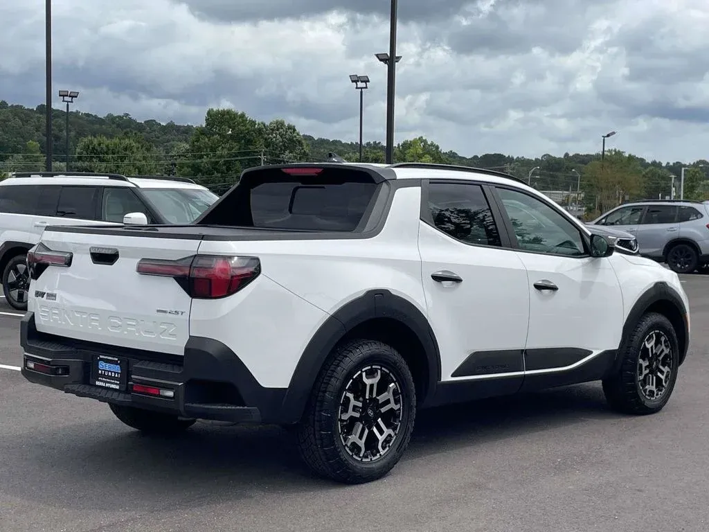 2025 Hyundai Santa Cruz XRT thumbnail 3